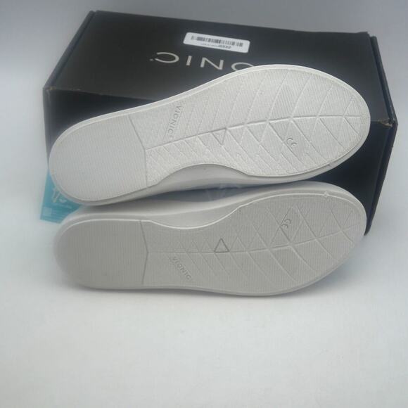 NEW Vionic Malibu Women's 6.5 Slip-on Shoes Blue Acid Wash Denim - Picture 9 of 10